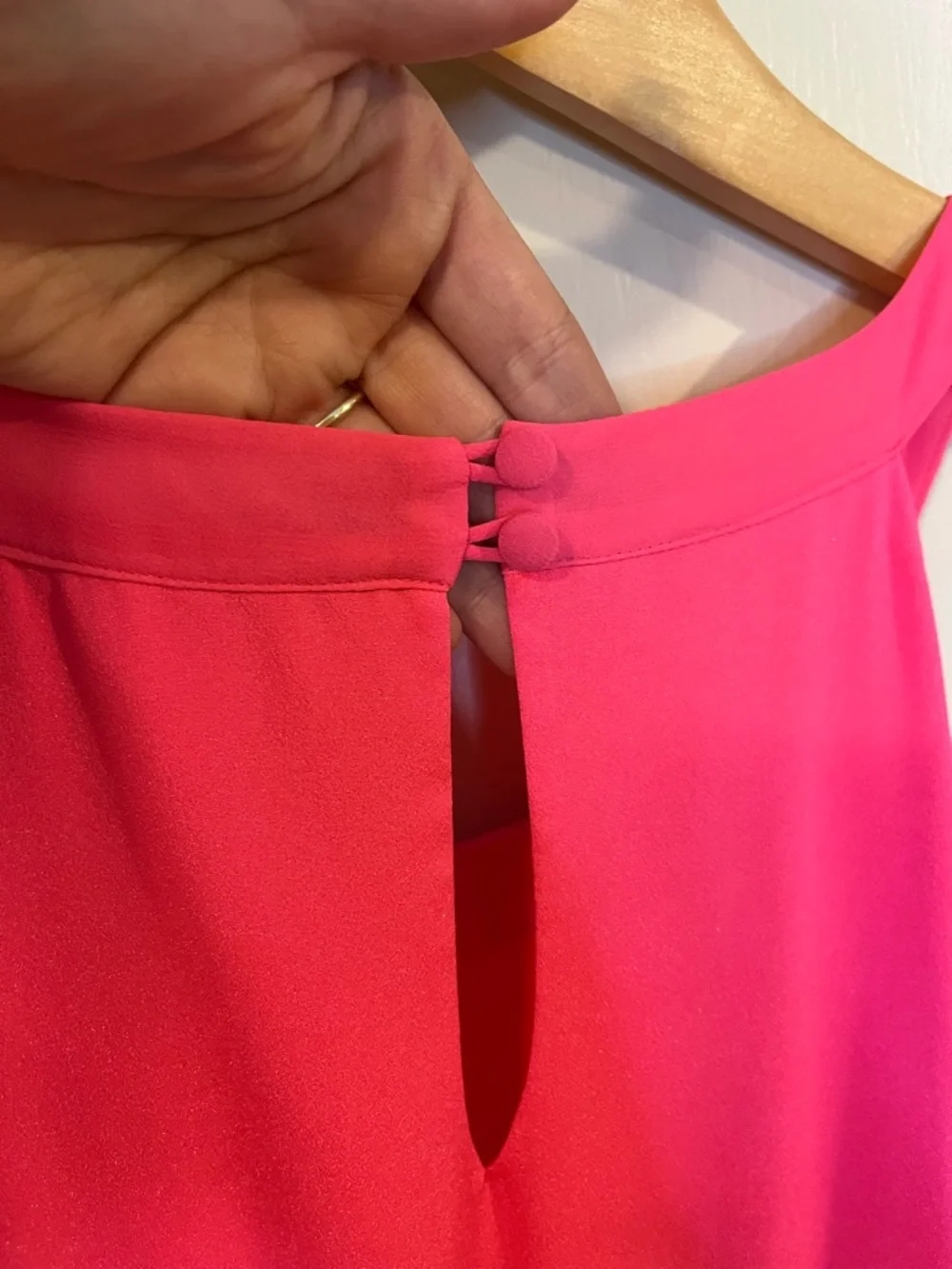 Women's Sleeveless Pink Halter Dress - Gianni Bini - Picture 5 of 7